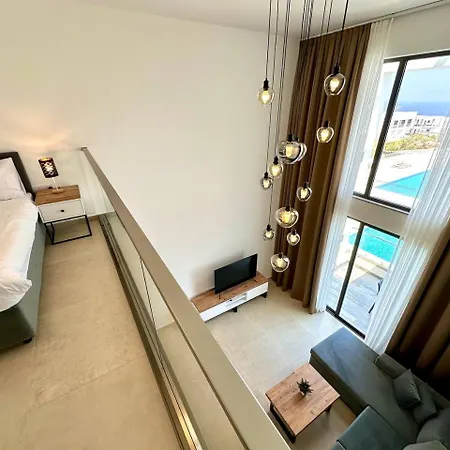 Deja Blue Block C Unit 19 *