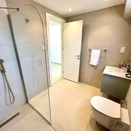 Appartement Deja Blue Block C Unit 19 *