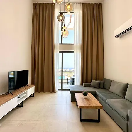 Deja Blue Block C Unit 19 *